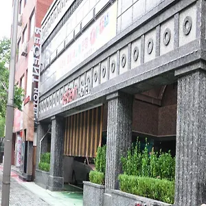2* Hotel Regent